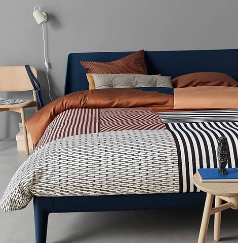 Auping Akito overtrek satijn,Japans, grafisch,bruin,zwart,zalm,oker,bed essential blauw
